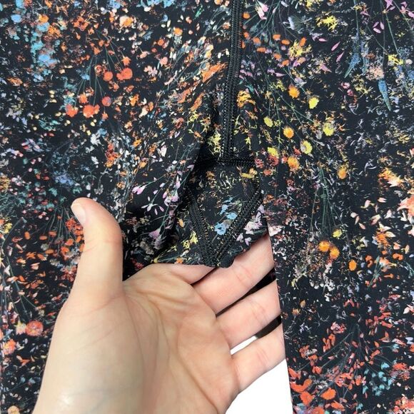 Lululemon Wunder Under Crop II (Special Edition) *Scallop 24" size 8 - Picture 10 of 16